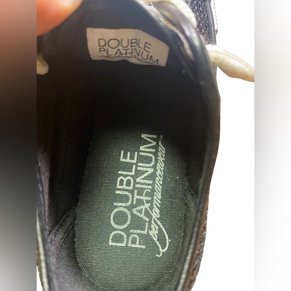 DOUBLE PLATINUM GIRLS SHOES SIZE 1 - Picture 10 of 12